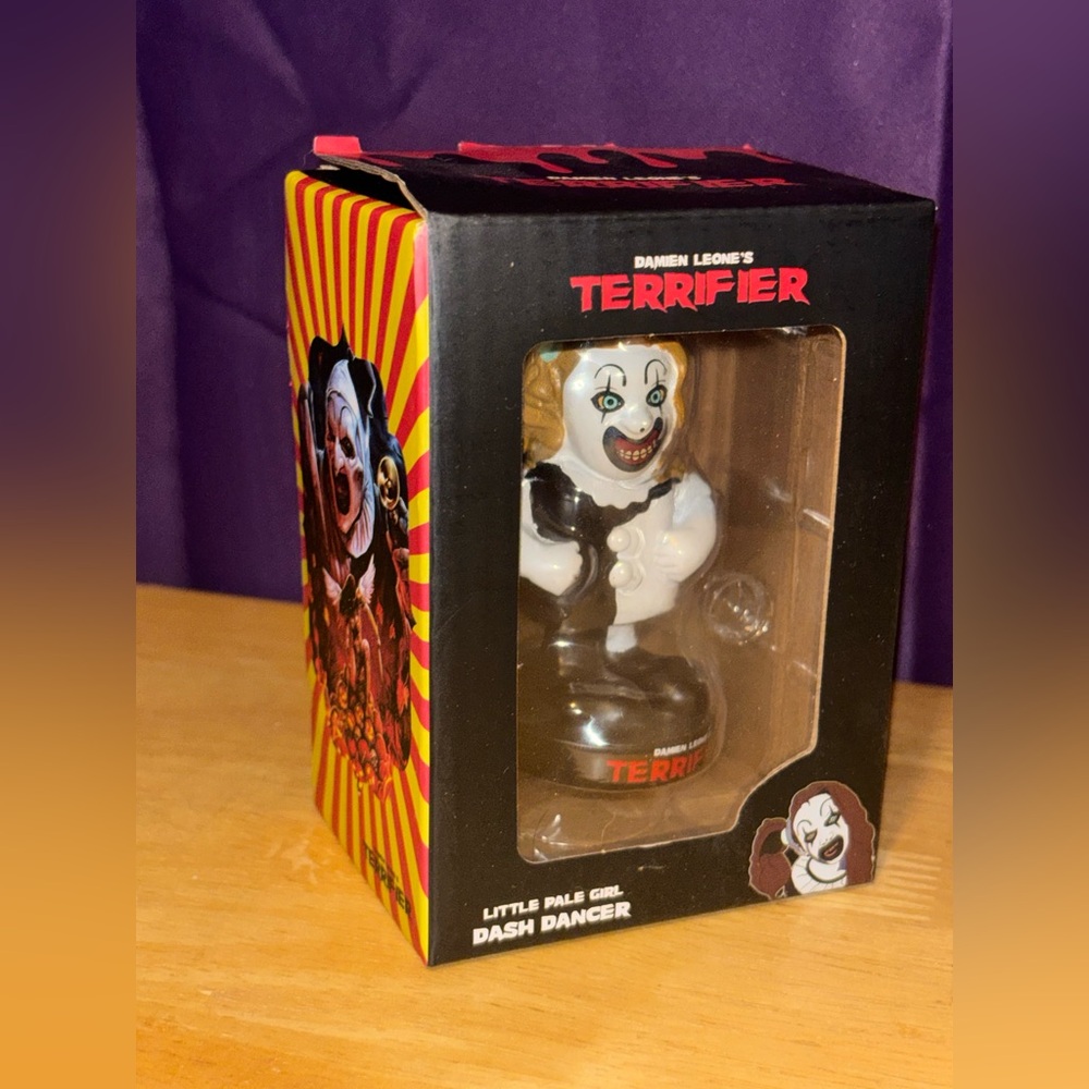 Terrifier girl horror figurine